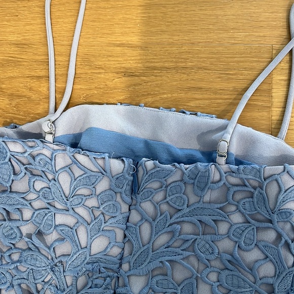 Fallon NBD lace dress with adjustable straps - Picture 6 of 9